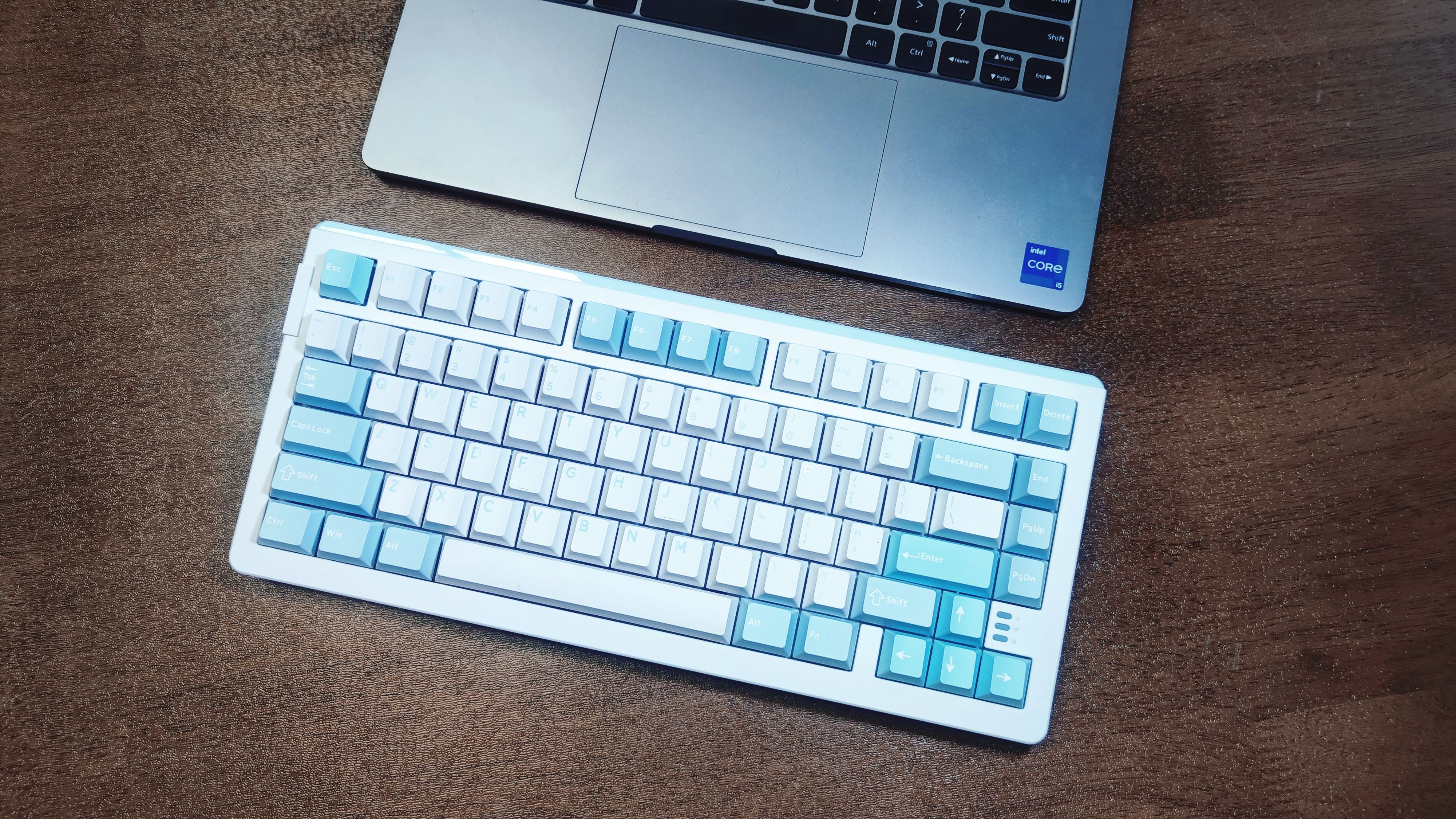 达尔优a81键盘灯光调节,达尔优a84pro机械键盘测评