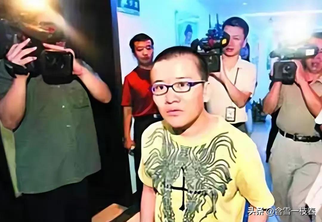 18年过去了，我国首例公开女变男的易性人耿子，现在怎么样了？