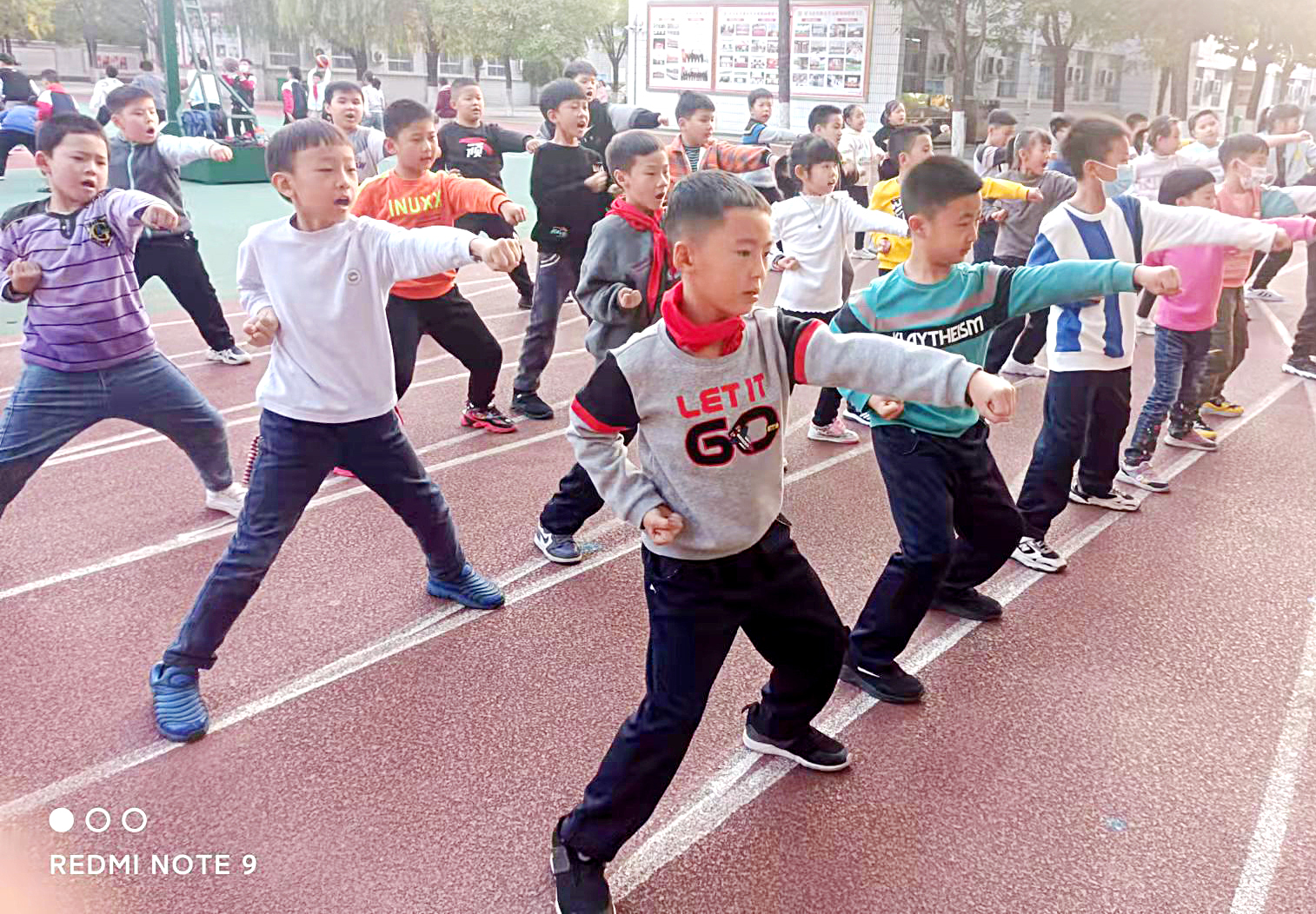 让校园成为师生幸福成长的乐园,让学校成为孩子幸福的乐园