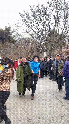 沈阳劳动公园曝光不文明行为,城管整治沈阳劳动公园