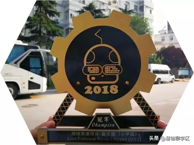 乘着大运会这缕“东风”，应该没有谁比东安湖还快