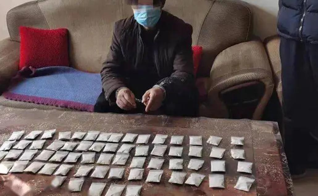 19年，浙江美女深夜朋友圈发布“暗语图形”，警方破译后6人入狱