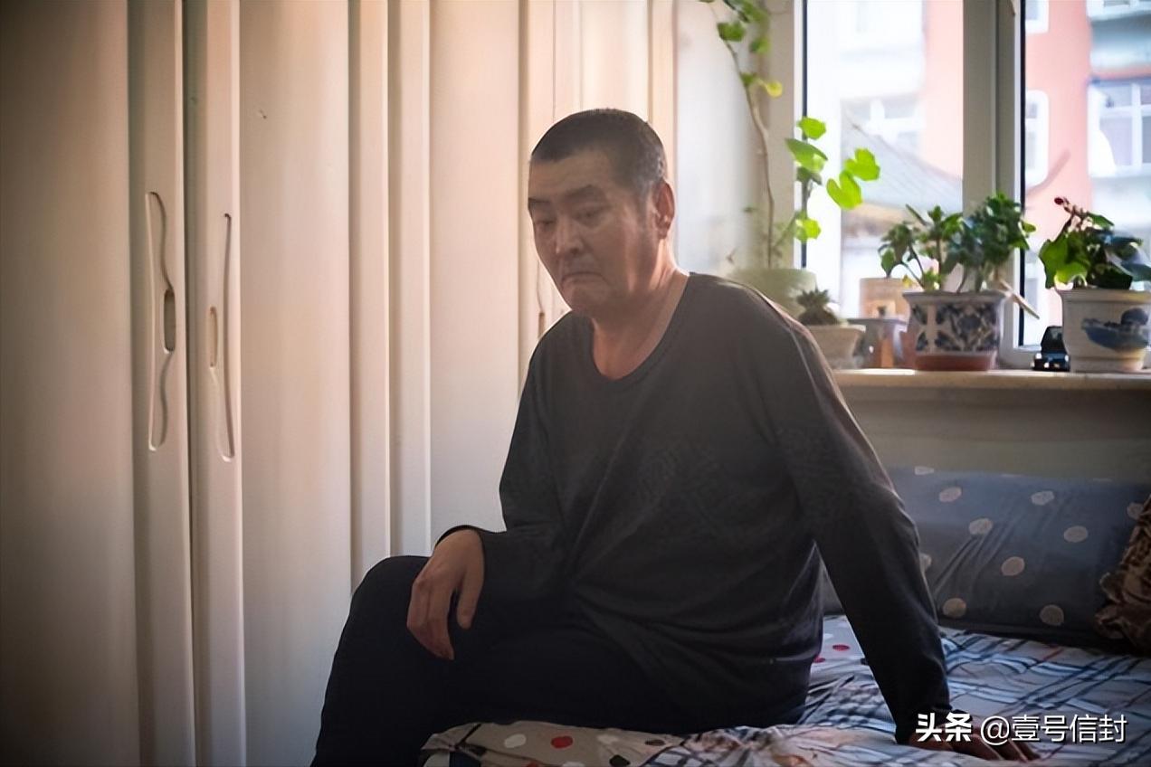 一个偏远山村挖出日军遗留毒气弹,地下挖出以前日本人留下的毒气弹