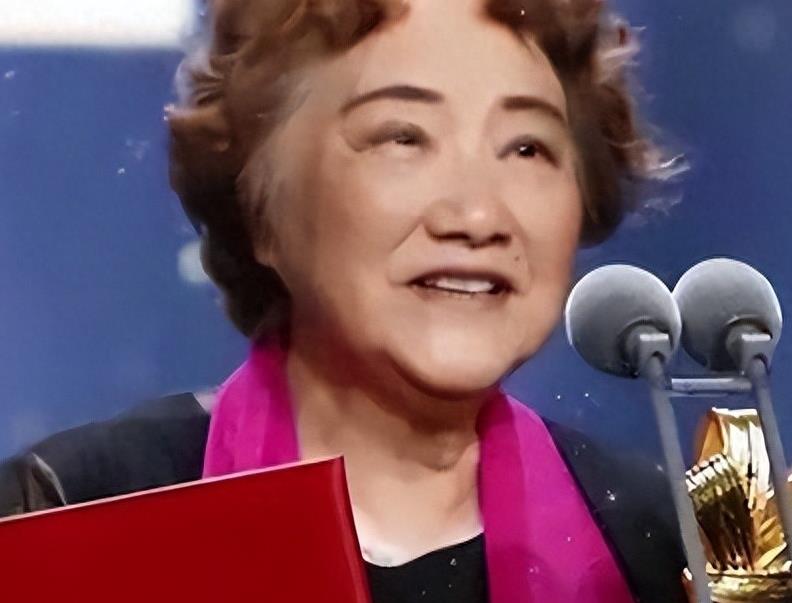 她在美国生活多少年,她在美国