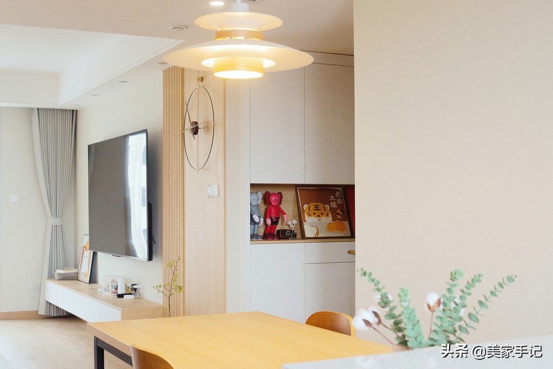 沙发不靠墙后面放柜子,沙发后柜子不靠墙