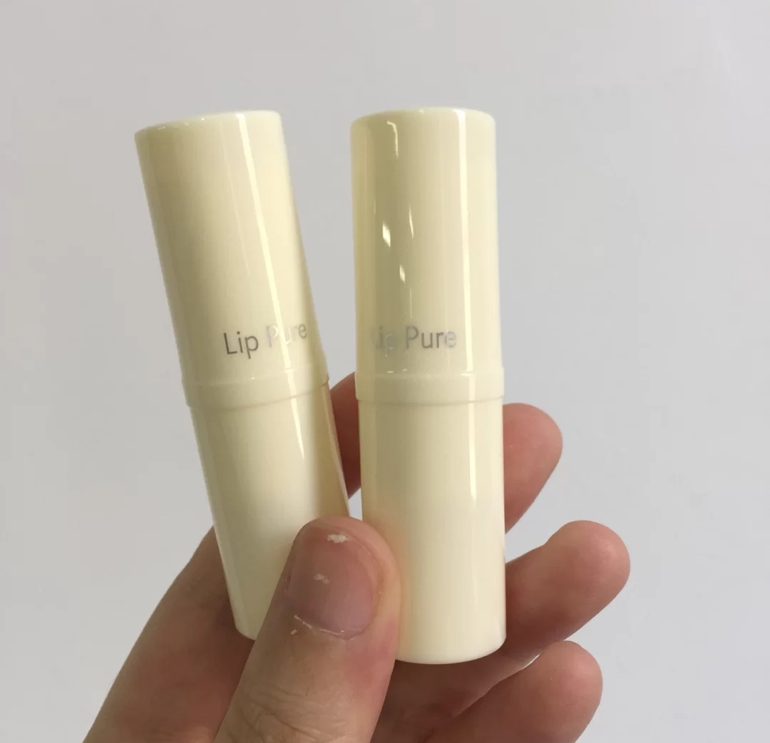 依泉润唇膏蓝白测评,依泉润唇膏白管蓝管