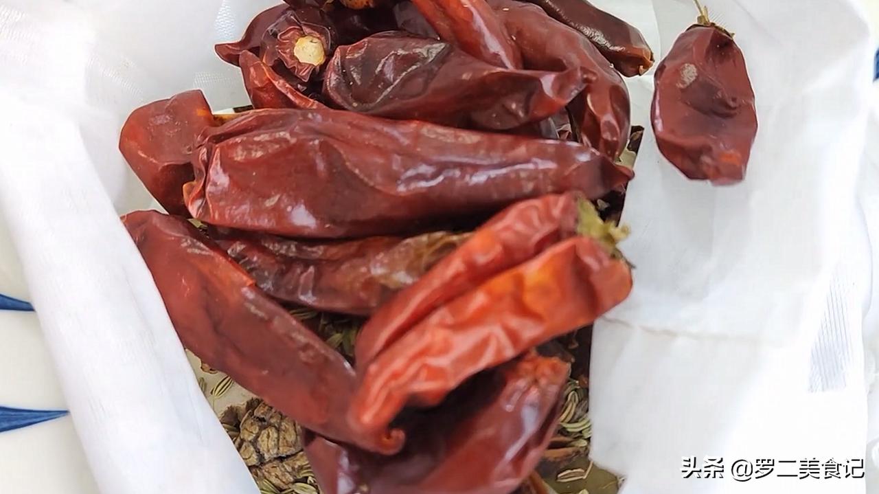 怎样卤肉简单又香颜色又好看,教你做好吃的五香卤肉肥而不腻