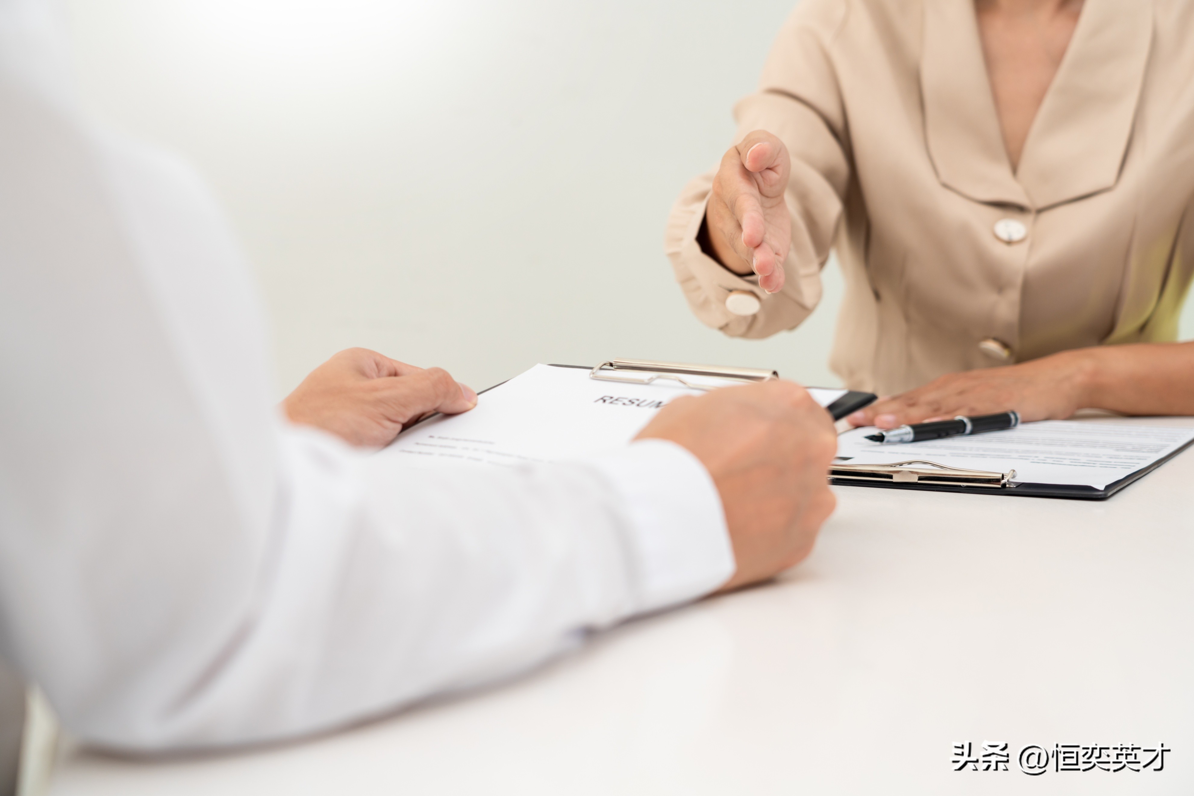 派遣和外包的本质,没有劳务派遣协议算派遣还是外包