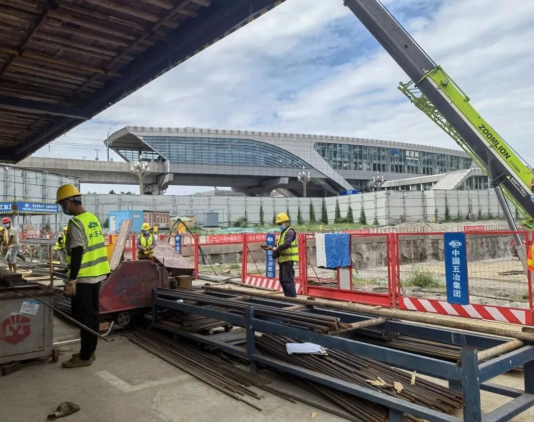 拼经济抓项目强招商,拼经济搞建设抓发展存在的问题