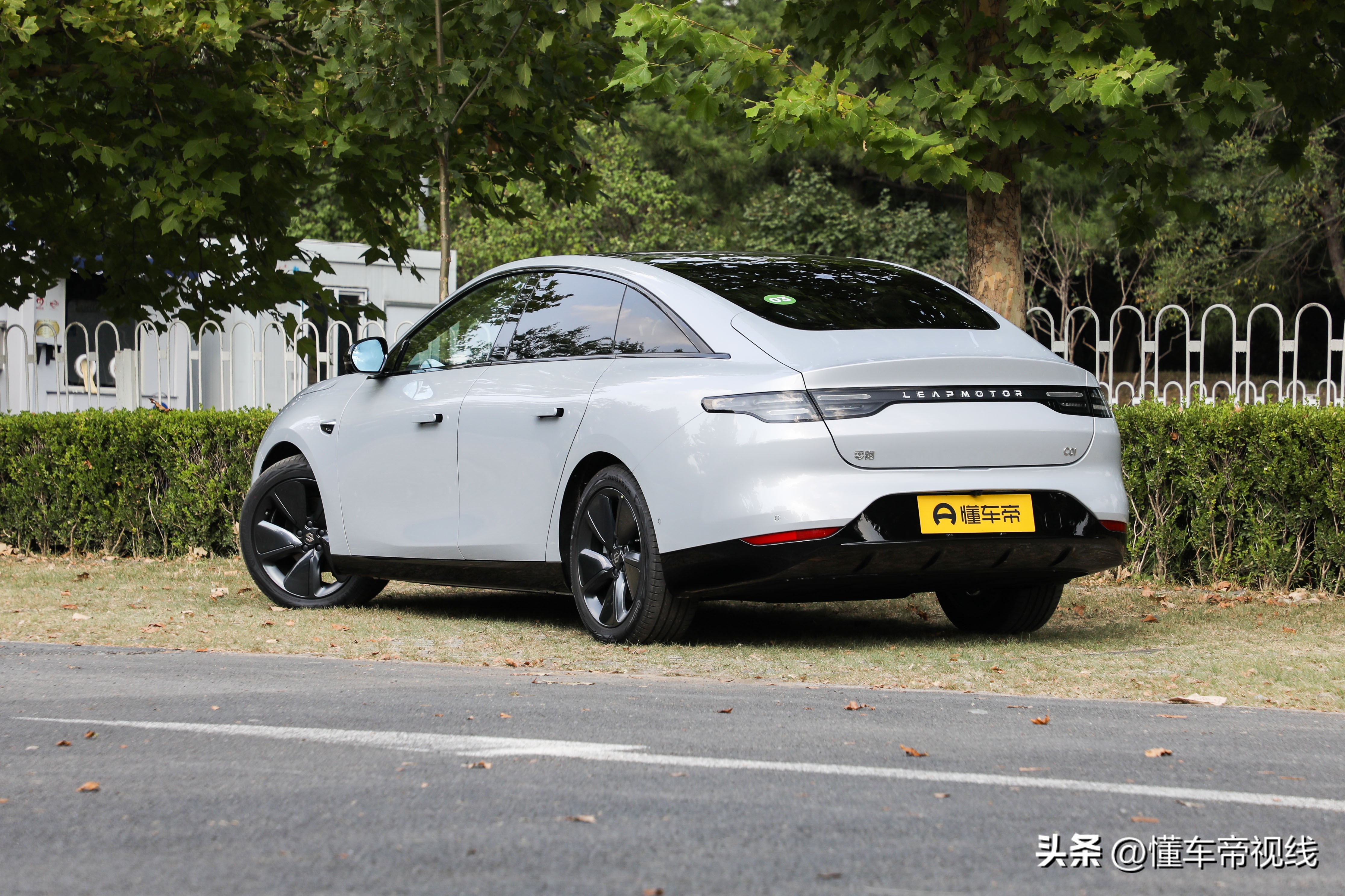 零跑c01的最新试驾视频,试驾零跑c01四驱高性能版