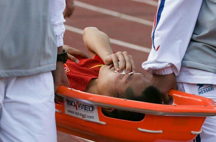 国足队长助攻,国足25场20球5助神锋