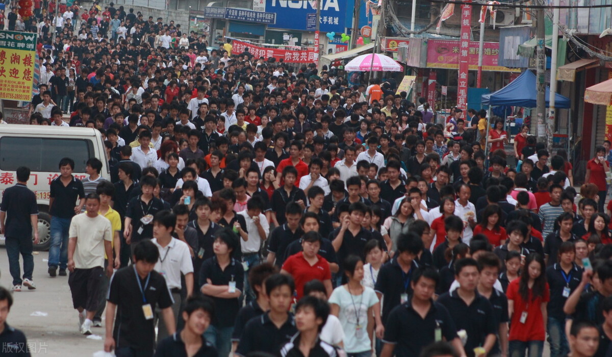 刚来富士康总迷路的地方,龙华富士康忙不