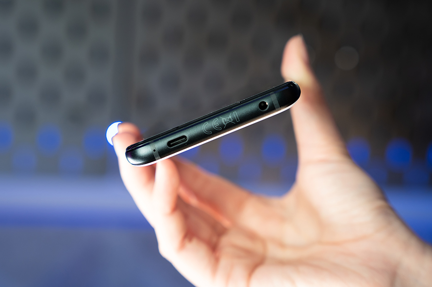 腾讯游戏手机rog7pro测评,腾讯rog游戏手机7原神测评