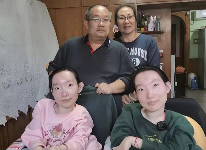 母亲捐渐冻症儿子眼角膜,18岁渐冻症男孩离世捐献角膜一切