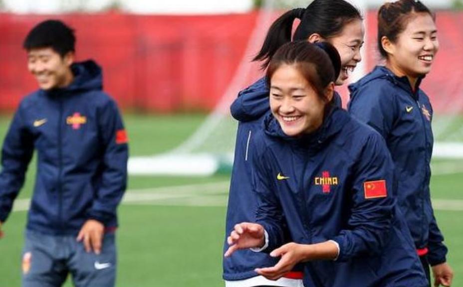 她是中国女足最美门将,她是中国女篮第一人