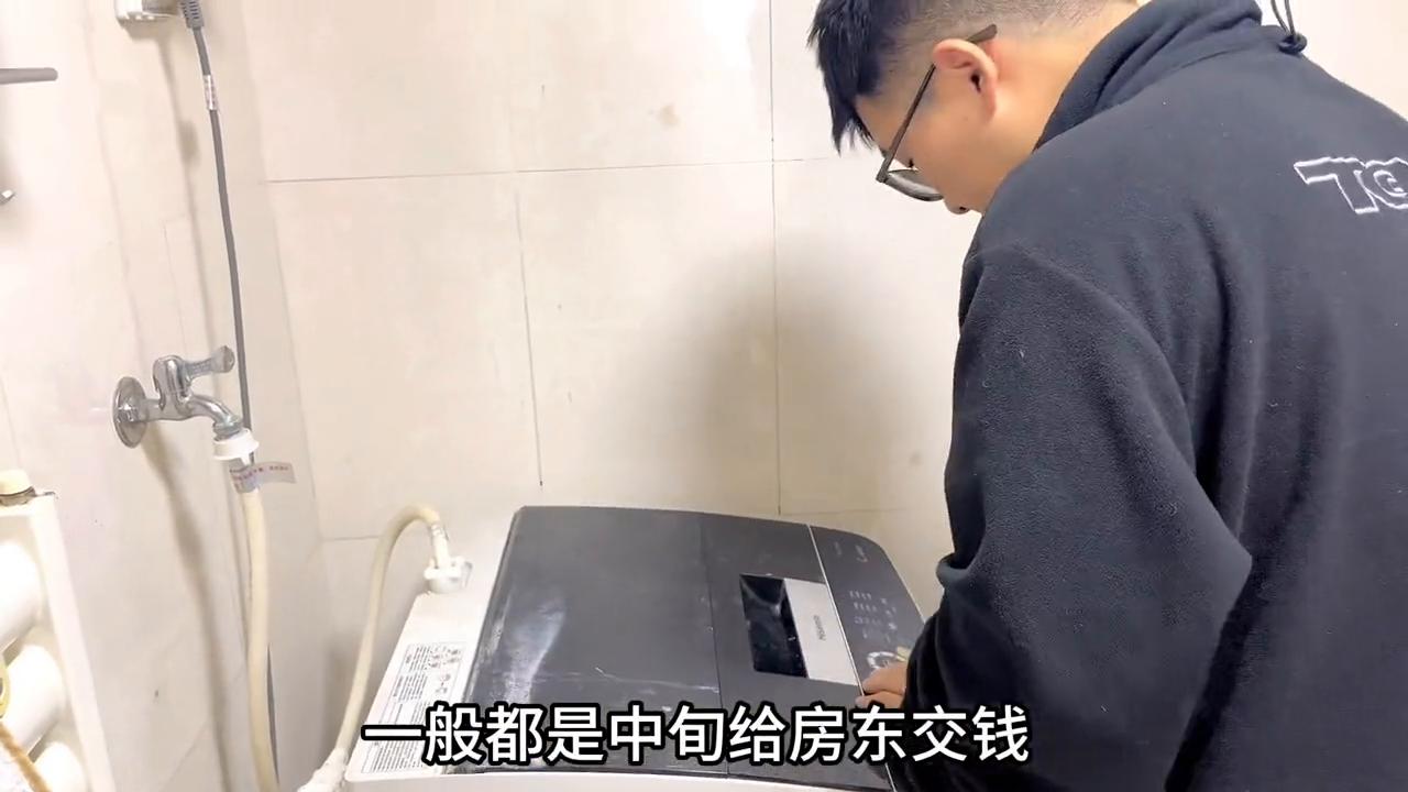 济南情侣租房子便宜,济南出租屋阁楼的真实生活