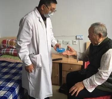 中老年人腿软无力是什么原因,老年人腿发软怎么回事