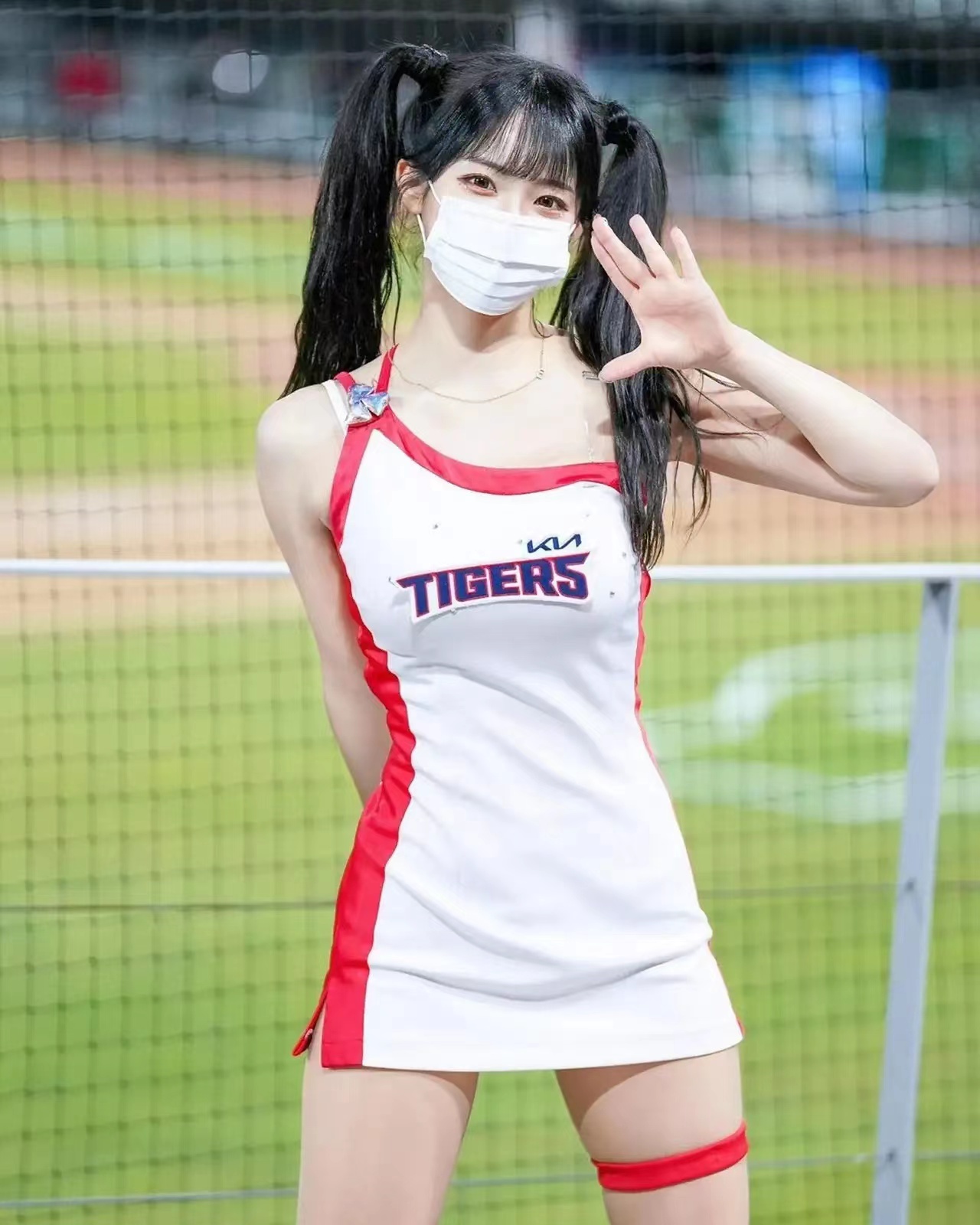 世界杯啦啦队都是用什么来助阵的,最漂亮的世界杯啦啦队