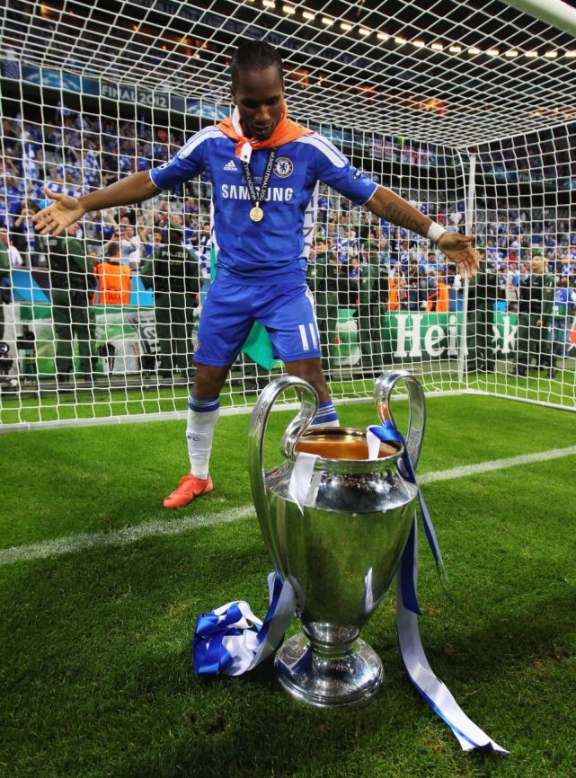 三道杠德罗巴解说,德罗巴滑跪三道杠bgm