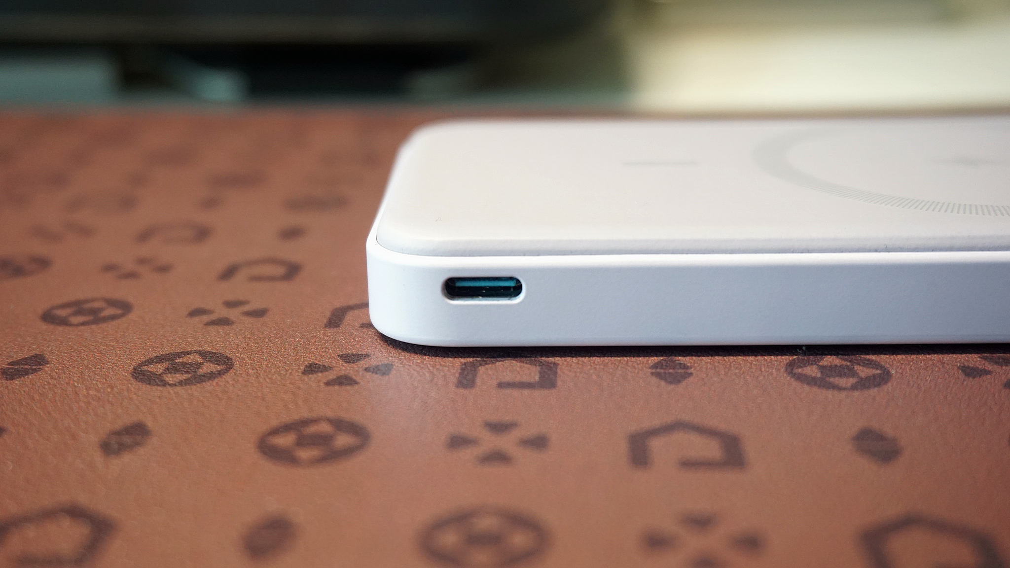 苹果充电宝magsafe平替,怎么给苹果magsafe磁吸充电宝充电