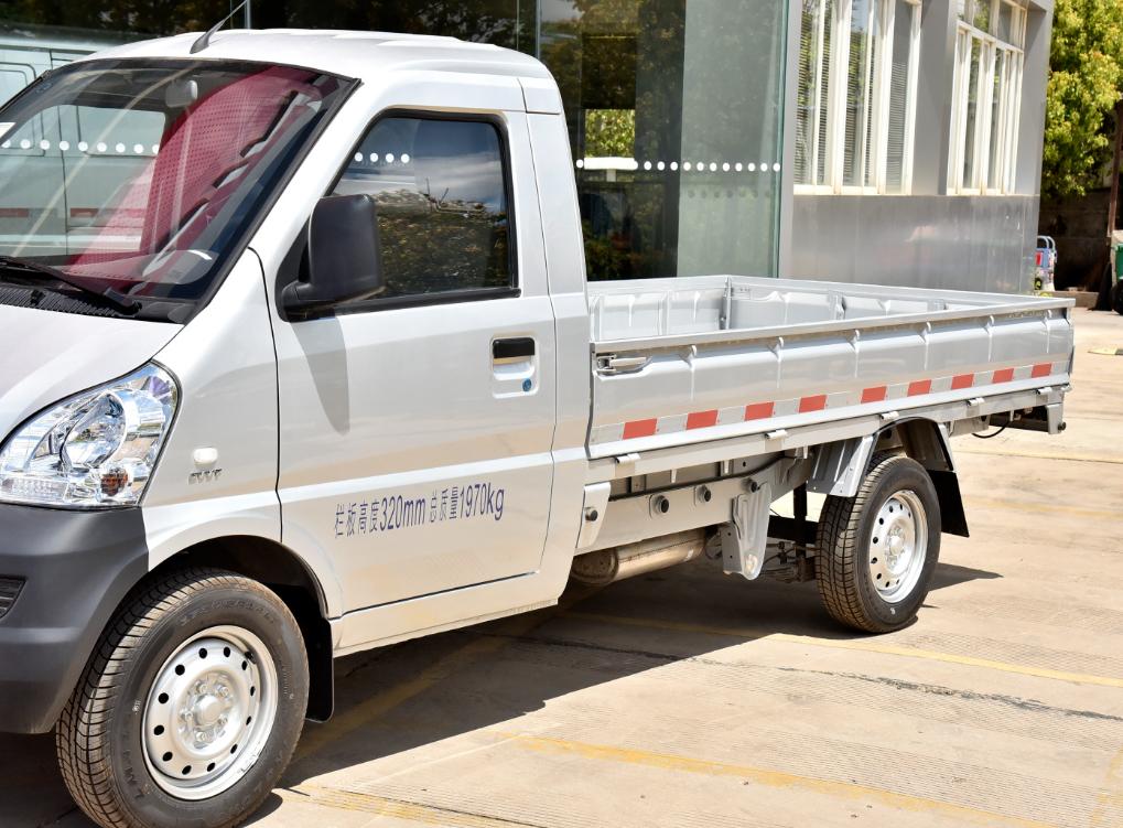 五菱荣光小卡到底怎么样,4000块钱五菱荣光小卡