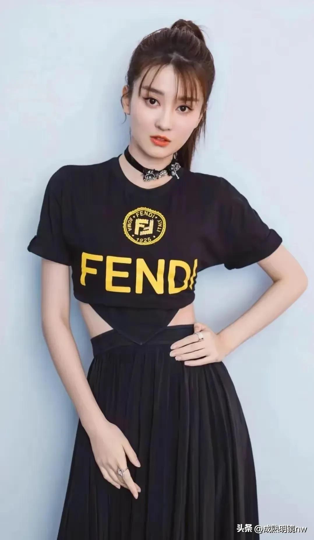 乔欣清新的写真照壁纸,乔欣古装写真照是什么