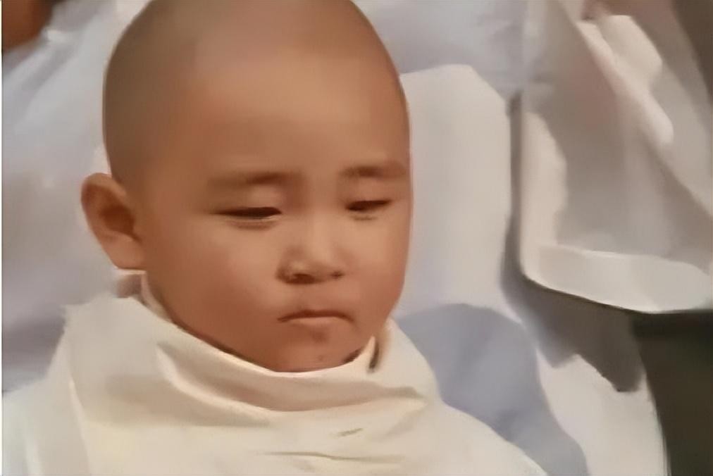 郝劭文婚礼释小龙伴郎,释小龙郝劭文当伴郎