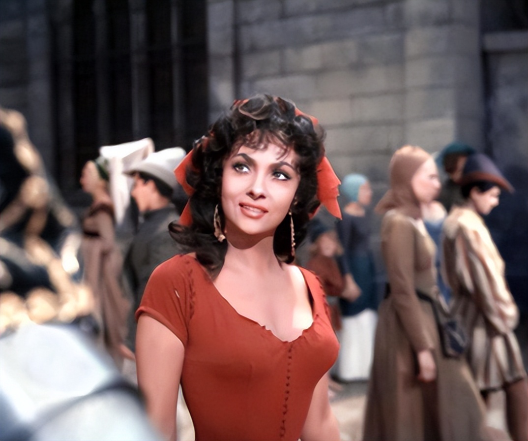 巴黎圣母院善与恶,巴黎圣母院最精彩的情节