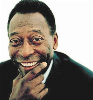 世界三大公认足球球王,球王贝利巴西足球传奇