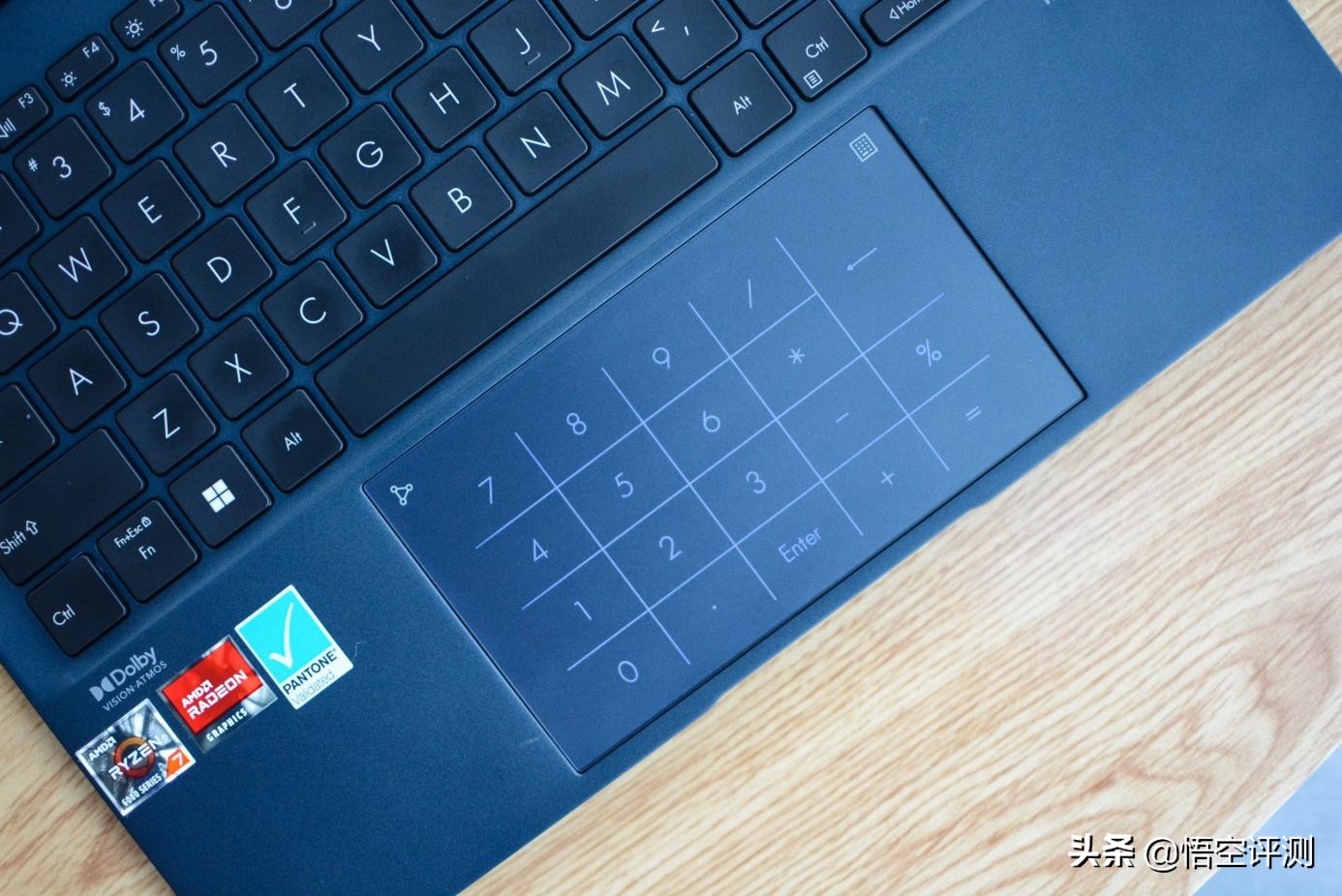 仅有1kg重!顶级OLED屏幕+AMD锐龙76800U:华硕灵耀X13评测