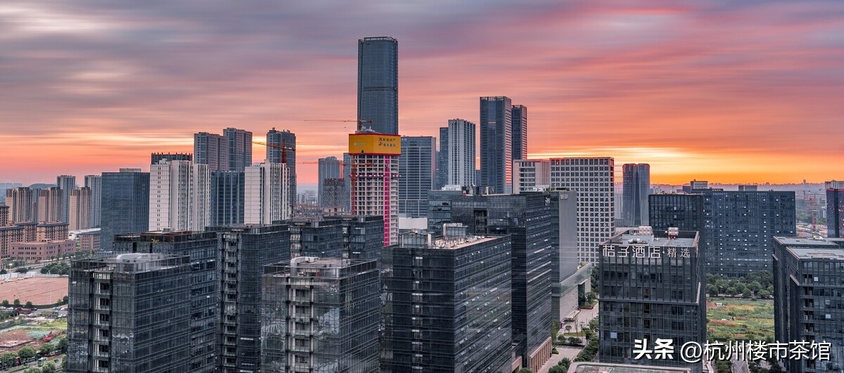 一城兴荣万城空？