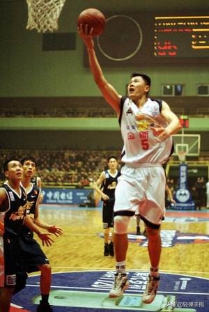 cba刘铁是哪个队主教练,巩晓彬加盟新疆男篮