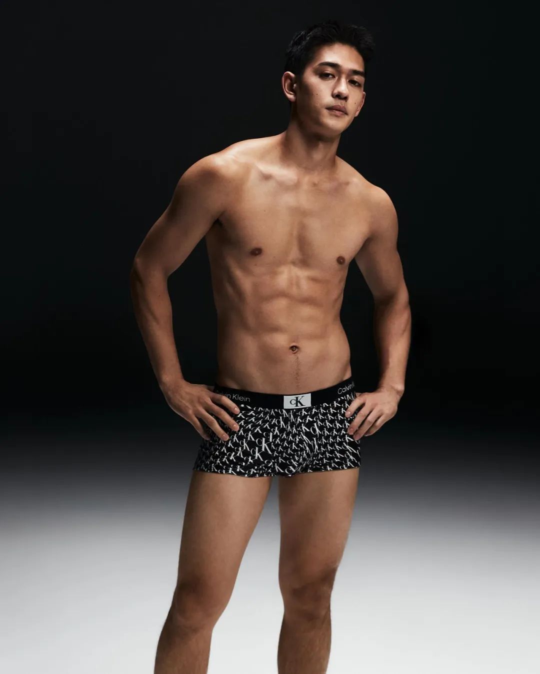 日本超模浅野启介拍摄CALVINKLEIN广告大片了！