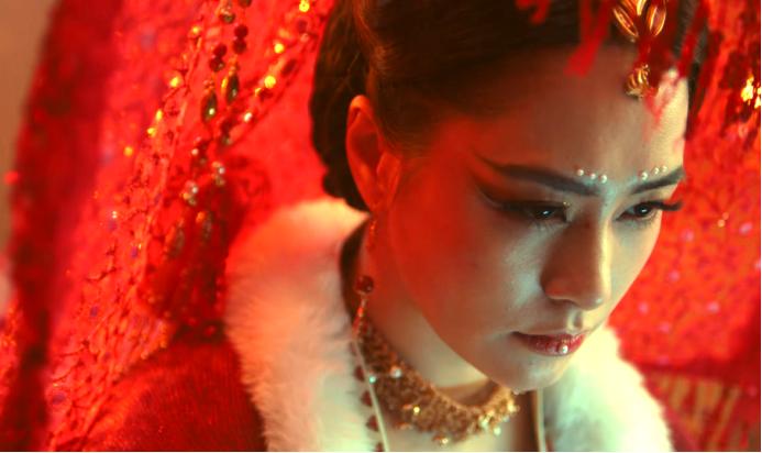 一手好牌打得稀烂的女生后续,一手好牌被打得稀碎的女人