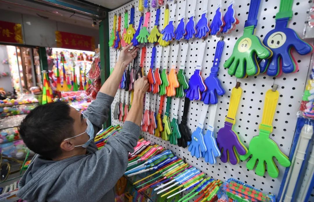 卡塔尔和哪个国家关系好,卡塔尔人是哪个国家的人