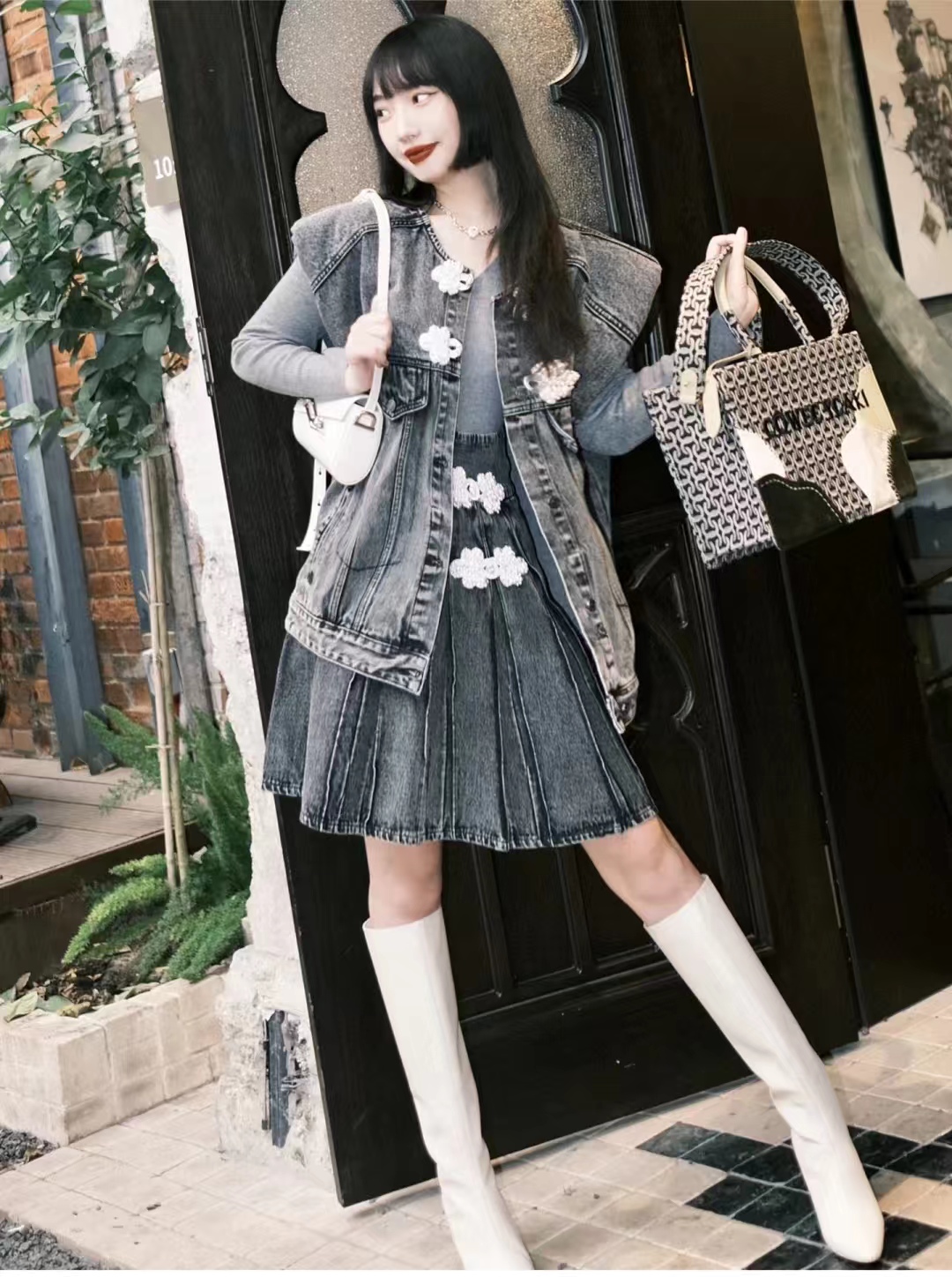 牛仔外套的最佳搭配小版型,牛仔外套怎么穿好看又时尚