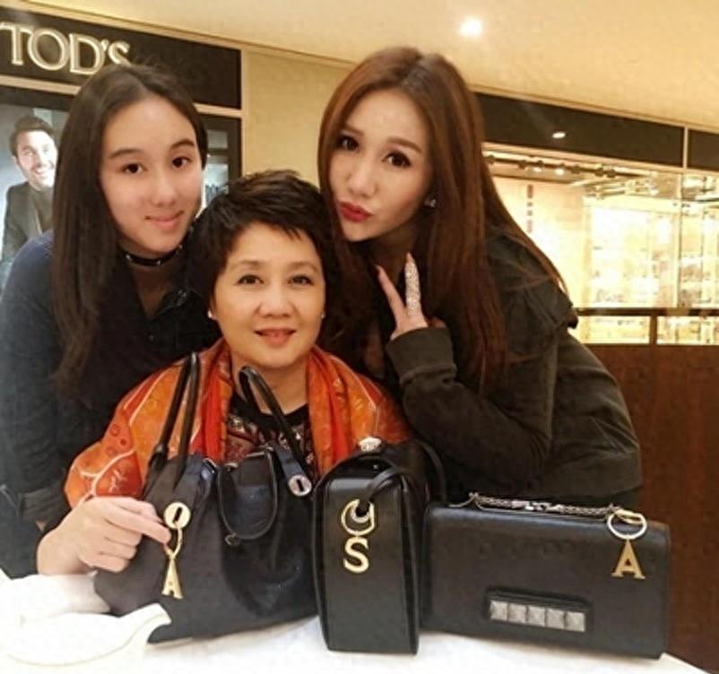 四太梁安琪购豪华车位！价格贵绝全球，早前曾花13亿购豪宅送女儿