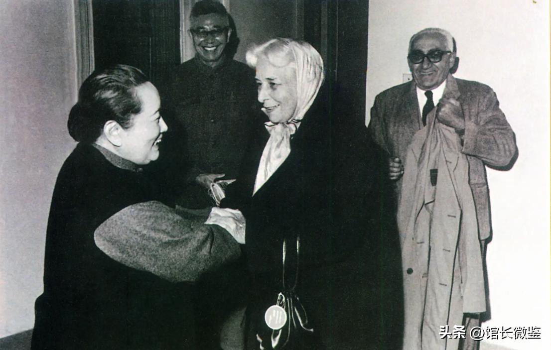 1949年新中国成立前夕，毛主席力荐宋庆龄任国家主席，这是为何？