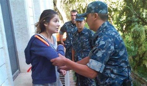 生活奢侈的中亚公主，才华配不上野心，遭总统父亲掴掌，被囚禁