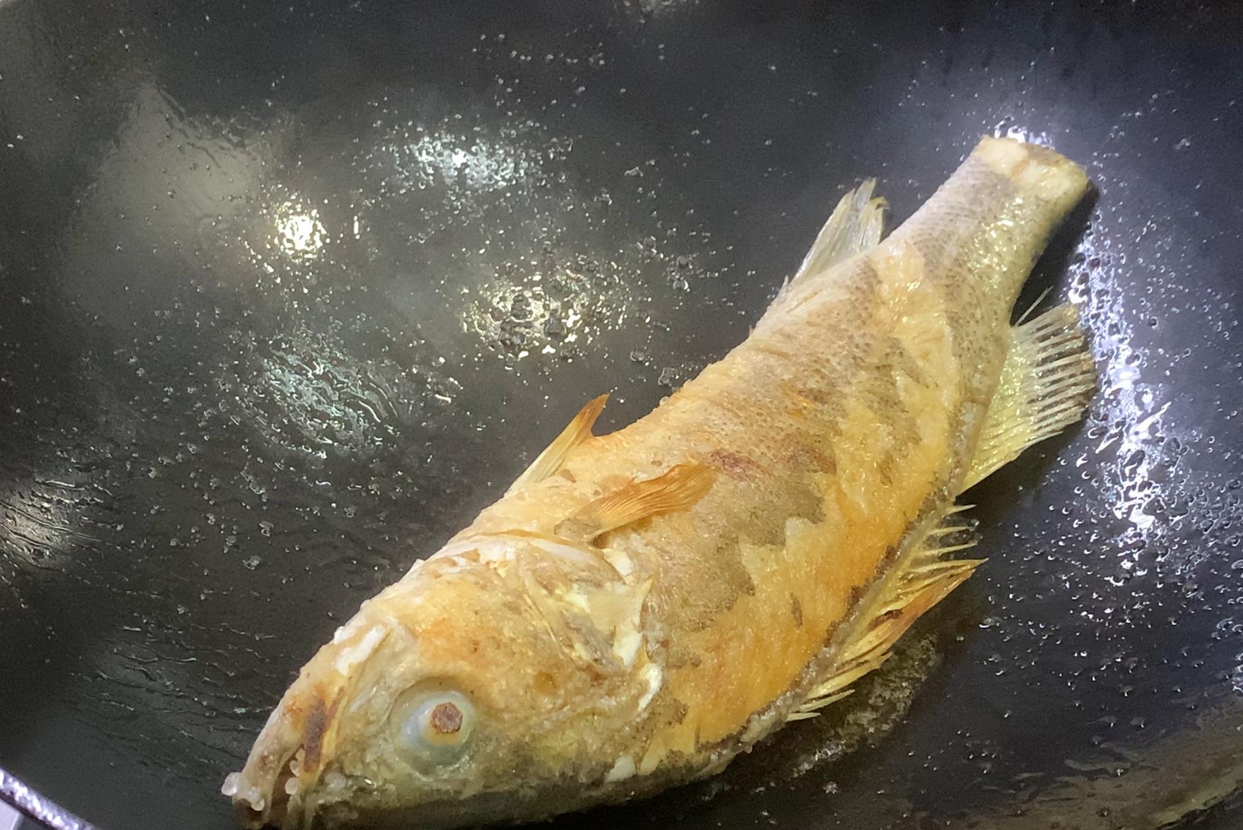 多给孩子吃鱼不会胖还提高抵抗力,给孩子吃什么鱼好刺少