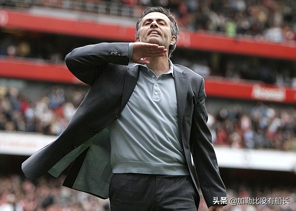 穆里尼奥切尔西激情庆祝,穆里尼奥2004年波尔图激情庆祝