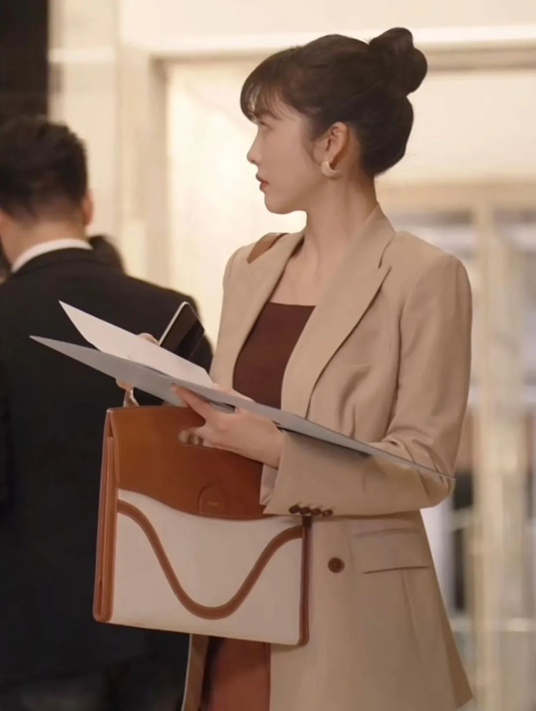 轻奢被中产抛弃，下沉到三四线求生