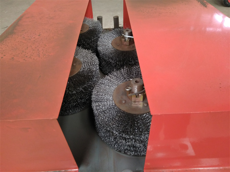 管子除锈机现场视频,全自动钢管内壁除锈