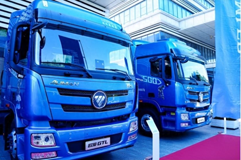 欧曼lng燃气重卡,2019款欧曼gtl燃气重卡