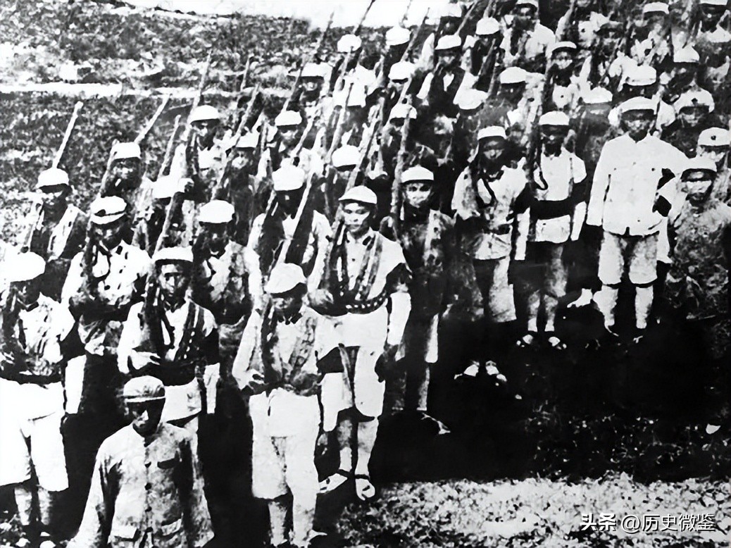 59年*振华苏**被迫离婚带6个娃,毛主席看不下去了:再找个合适的