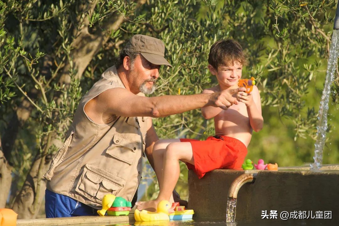 适合重阳节播放的红色电影,适合重阳节给老人家看的电影