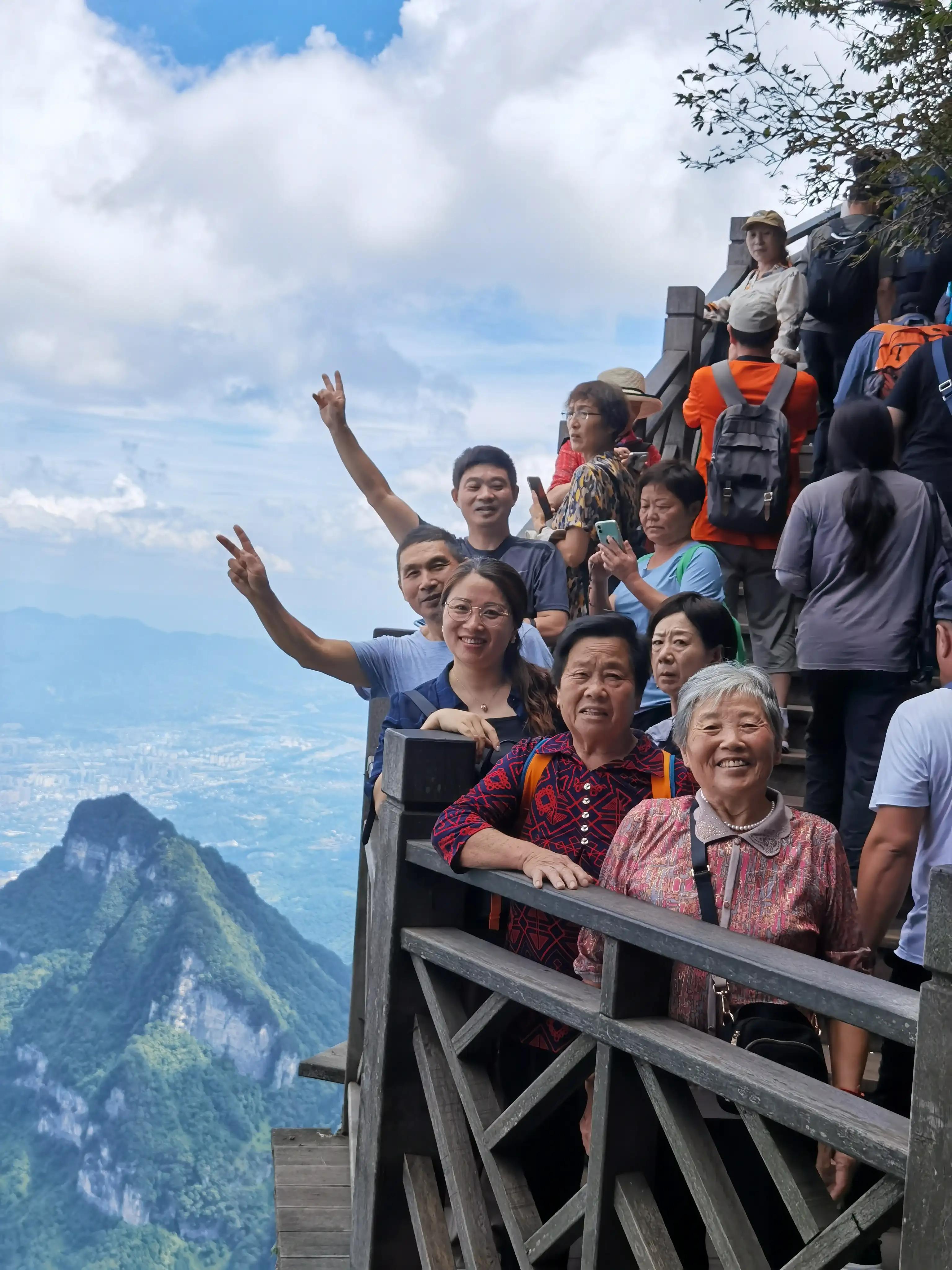 九月张家界风景视频完整版,国庆张家界天门山风景区