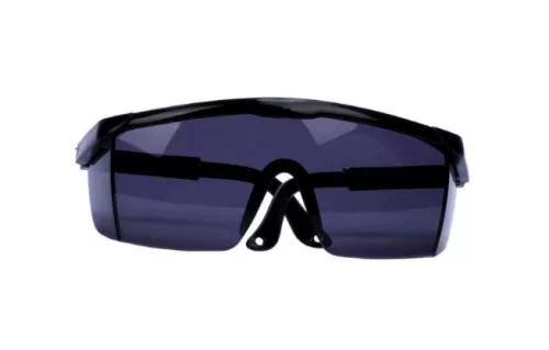 电焊作业必须使用防护眼镜,电焊工戴什么防护眼镜好