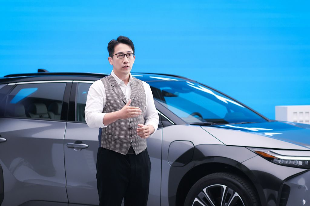 一汽丰田bZ4X上市售19.98万元起bZ3亮相