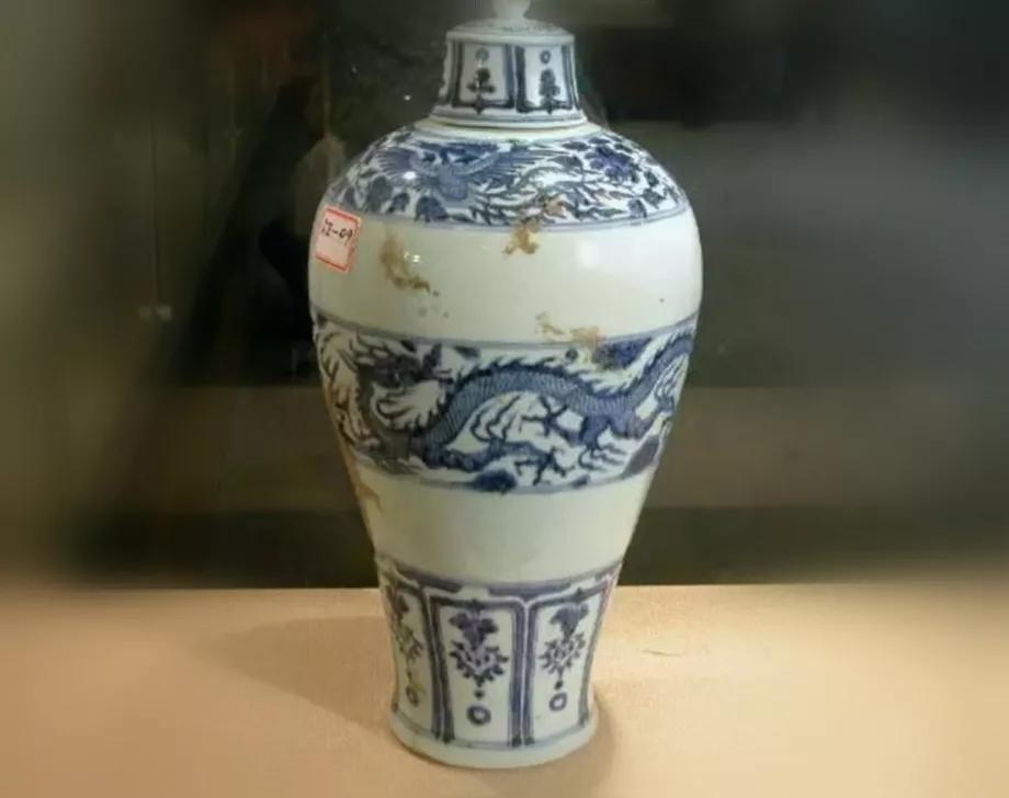 乾隆年制祭红釉珐琅彩高足杯价值,明代民窑青花瓷鸟纹压手杯